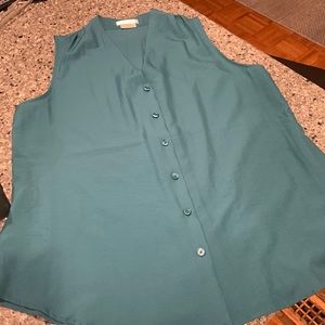 Van Huesen, sleeveless v-neck dressy tank top NWOT size L greenish, defect shown